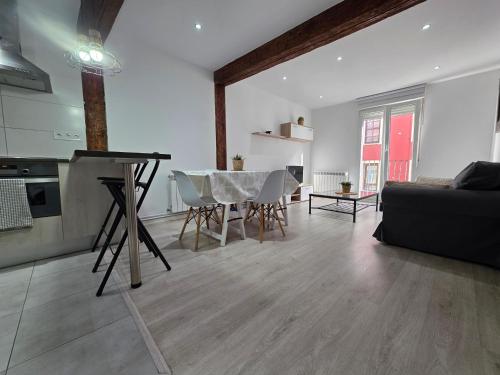 C01A08 Apartamento en santander