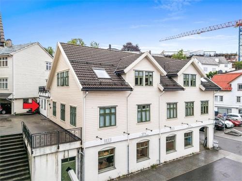 28 sqm studio apartment in the heart of Leirvik in Лаєрвік