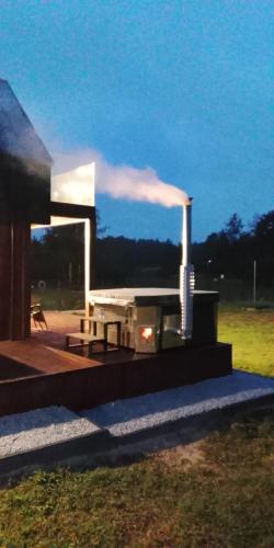 Domek nad Jeziorkiem Sauna -Silownia-Balia in Юліанув