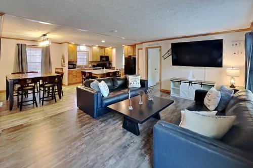 Island Club #77 in Put-in-Bay, USA
