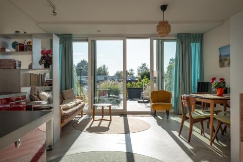 Welkom in mijn Studio bij het Snekermeer ! in Offingawier