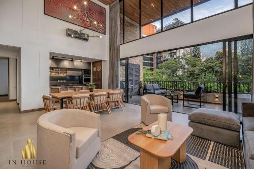 Morph 401 - Modern apt High Ceilings BBQ/Jacuzzi, El Poblado