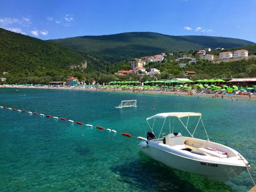 ชายหาด, Zanjice Luxury Suite in มิริสตา