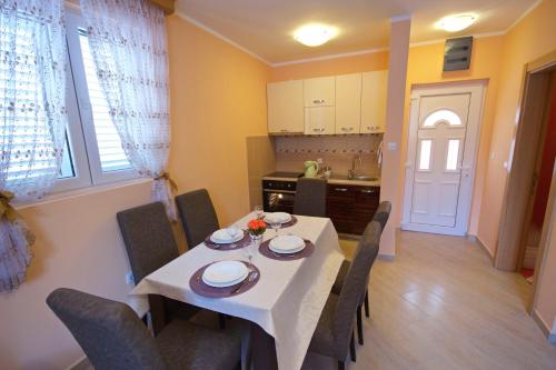 Žanjice Luxury Suite - image 8