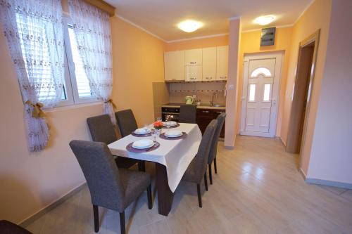 Žanjice Luxury Suite - image 3