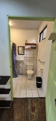 Bathroom, Box Studios in Santa Teresa