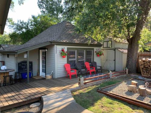 Private Backyard Firepit Hammock BBQ Grill in Tuolumne (CA)