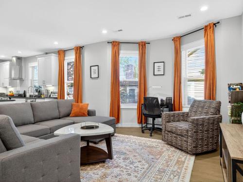 Luxury 3BR apt in Boston that Sleeps 10 – khách sạn tại Roxbury