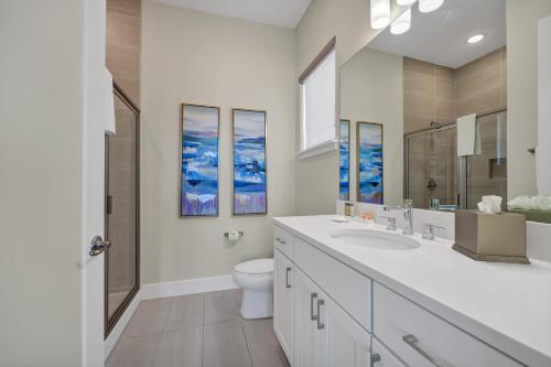 The Bear's Den Resort Orlando – Orlando, FL