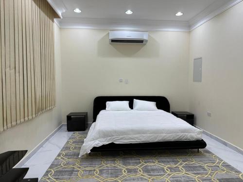 Sunset valley farmhouse in Al Sad