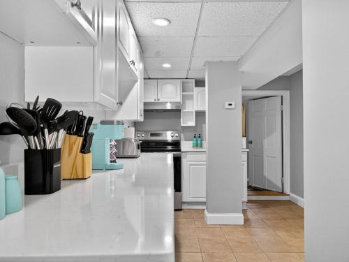 Vintage 2BR apt in Boston with Free Parking – khách sạn tại Allston-Brighton