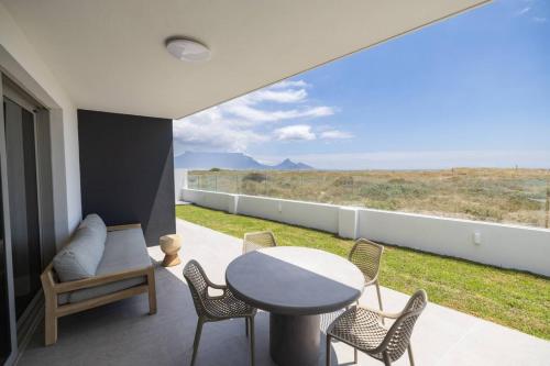 Ocean 9 Beachfront Residence - image 6