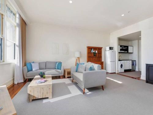 Beautiful and Spacious 1BR in CBD by Zodiak Stays, Auckland (photo 4)