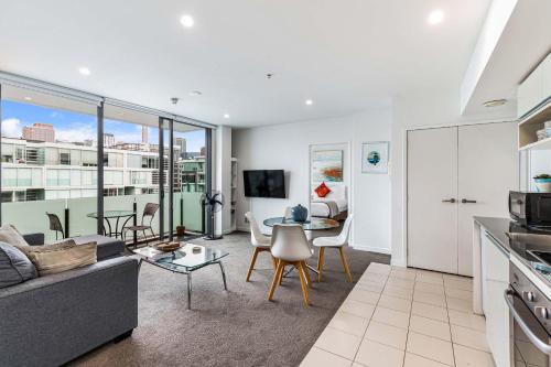 Beautiful 2BR - Pool, Gym & Parking Zodiak Stays, Auckland (fotografie 7)