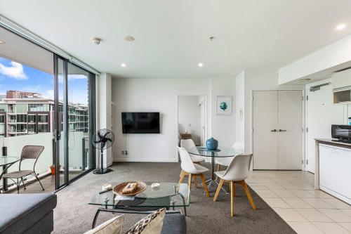 Beautiful 2BR - Pool, Gym & Parking Zodiak Stays, Auckland (fotografie 9)