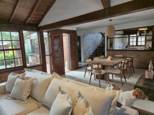 House 200 meters from Manguinhos beach in Vila Luiza