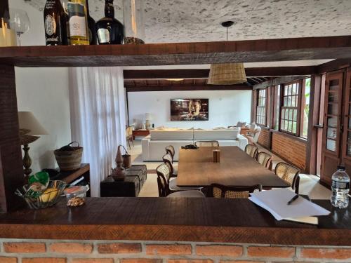 House 200 meters from Manguinhos beach in Vila Luiza