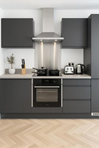 Copper Suite - 2Bed Elegance - Parking in Crosby