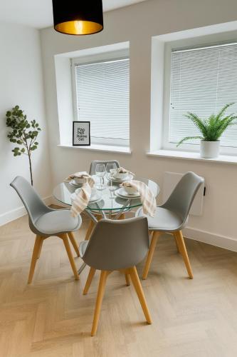 Copper Suite - 2Bed Elegance - Parking in Crosby