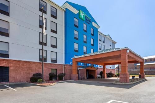 Holiday Inn Express Hotel & Suites Charleston-Southridge By IHG - 숙소 외관