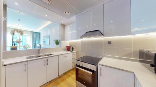 Vacationer Holiday Homes l Glamorous 2 Bedroom l Stunning Lake View l Free Wi-Fi, Dubai (foto 5)