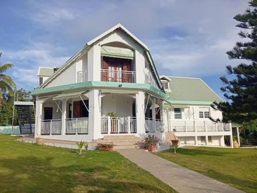 Vista Exterior, L'ASETA Paradise in Grand-Bourg