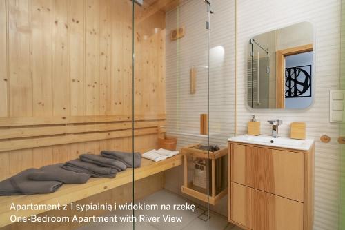 Jesionowe Apartamenty Ashwood Apartments Widok na Odrę 1,4 km od Rynku Parking Podziemny w Cenie Klimatyzacja Sauna w 1 Apt River Oder view 1,4 km Market Square Underground parking Balcony Air conditioning, Breslau (Foto 2)