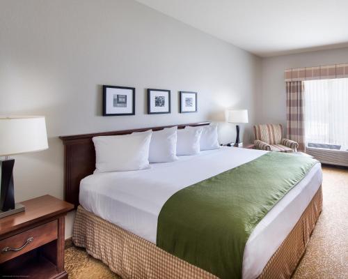 Country Inn & Suites by Radisson, Greeley, CO