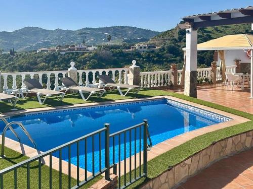 Holiday Home in Frigiliana with Pool, Фрихильяна