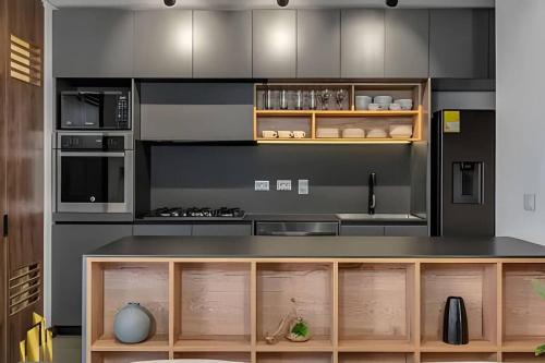 Morph 302 - Modern apt high ceilings BBQ/Jacuzzi, El Poblado (foto 3)