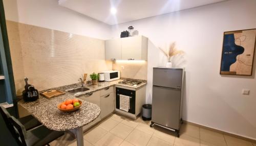 Kitchen, Sunny Stay Apartment Agadir in Al Mohammadi