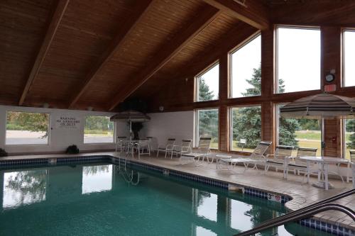 America’s Best Inn - Annandale - image 13