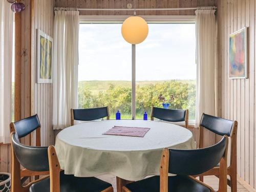 Iekārtas, 6 person holiday home in Lundby in Svinovester