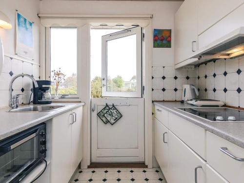 Iekārtas, 6 person holiday home in Lundby in Svinovester