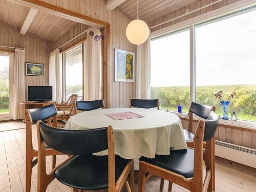 Iekārtas, 6 person holiday home in Lundby in Svinovester