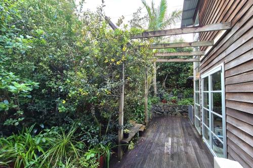 beach bush retreat at Leigh in Leigh