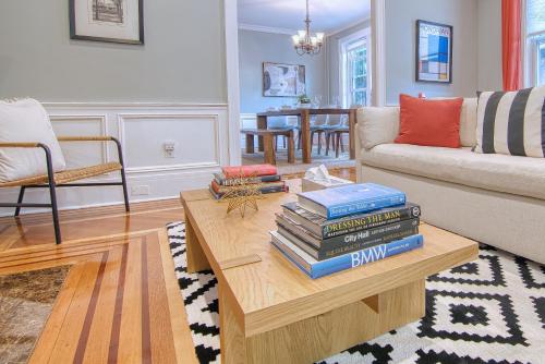 4 bedroom, 2 bath, King Beds, Outdoor Space, Grill, Parking, Near Prospect Park, Brooklyn (zdjęcie 2)