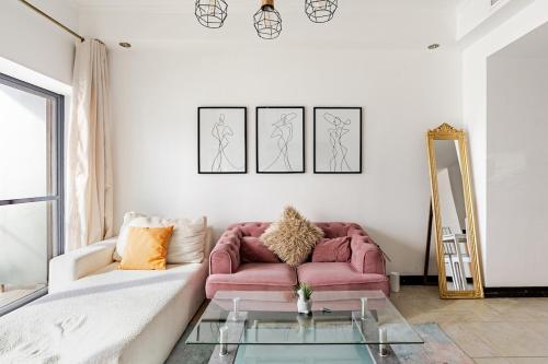 Amazing lake skyline view cozy apartment, Dubai (photo 3)