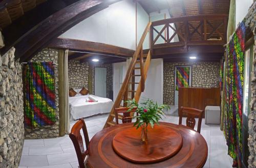 Treetops Boutique Hotel & Bungalow's in Pango Beach