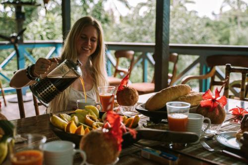 Treetops Boutique Hotel & Bungalow's in Pango Beach