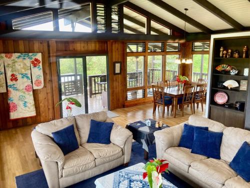 6acres- 6 Bedrms- Soccer Field- Trails- Baths- Swings in Orchidlands Estates (HI)