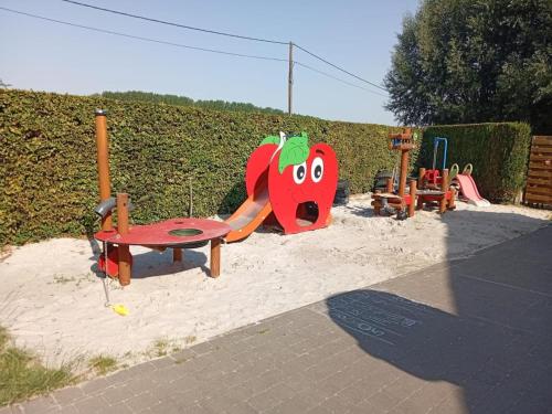 Seadmed, Apartment with a view of alpacas in Heers