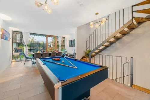 Bodensee Penthouse 23D - Seesicht - Billiard - Massage - Trambolin - BBQ - Tischkicker - Panorama Exklusive in Öhningen, Deutschland