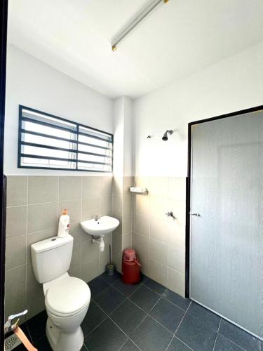 Salak Lestari Homestay Klia/Klia2 - image 4