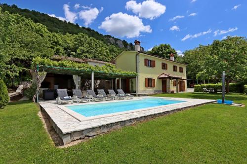 Viesnīcas āriene, Family friendly house with a swimming pool Dolenja Vas, Central Istria - Sredisnja Istra - 24521 in Dolenja Vas