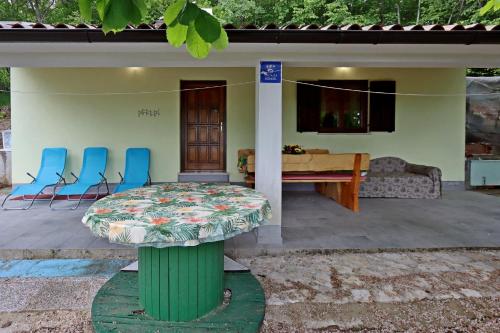 Viesnīcas āriene, Secluded house with a parking space Dolenja Vas, Central Istria - Sredisnja Istra - 24528 in Dolenja Vas