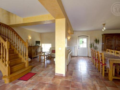 Havre de paix à Chalain-le-Comtal avec piscine privée - FR-1-496-374 (Havre de paix a Chalain-le-Comtal avec piscine privee - FR-1-496-374) in Boisset-les-Montrond