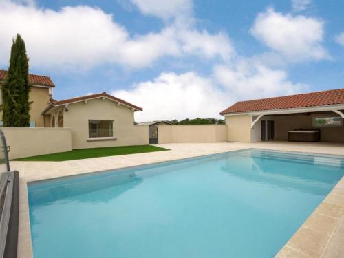 Havre de paix à Chalain-le-Comtal avec piscine privée - FR-1-496-374 (Havre de paix a Chalain-le-Comtal avec piscine privee - FR-1-496-374) in Boisset-les-Montrond