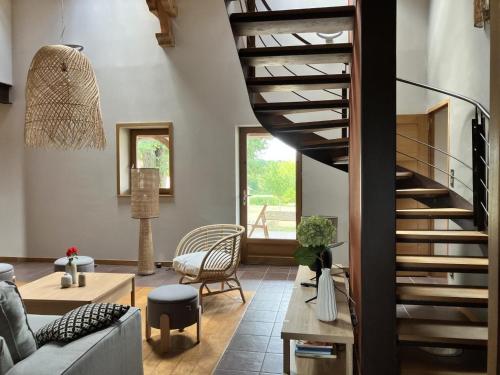 Gîte spacieux à Montbeugny, 14 pers., animaux acceptés - FR-1-489-593 (Gite spacieux a Montbeugny, 14 pers., animaux acceptes - FR-1-489-593) in Neuilly-le-Réal