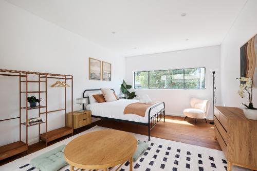 Luxury 5BR Home - Park Views - Near CBD & Airport in Alexandria